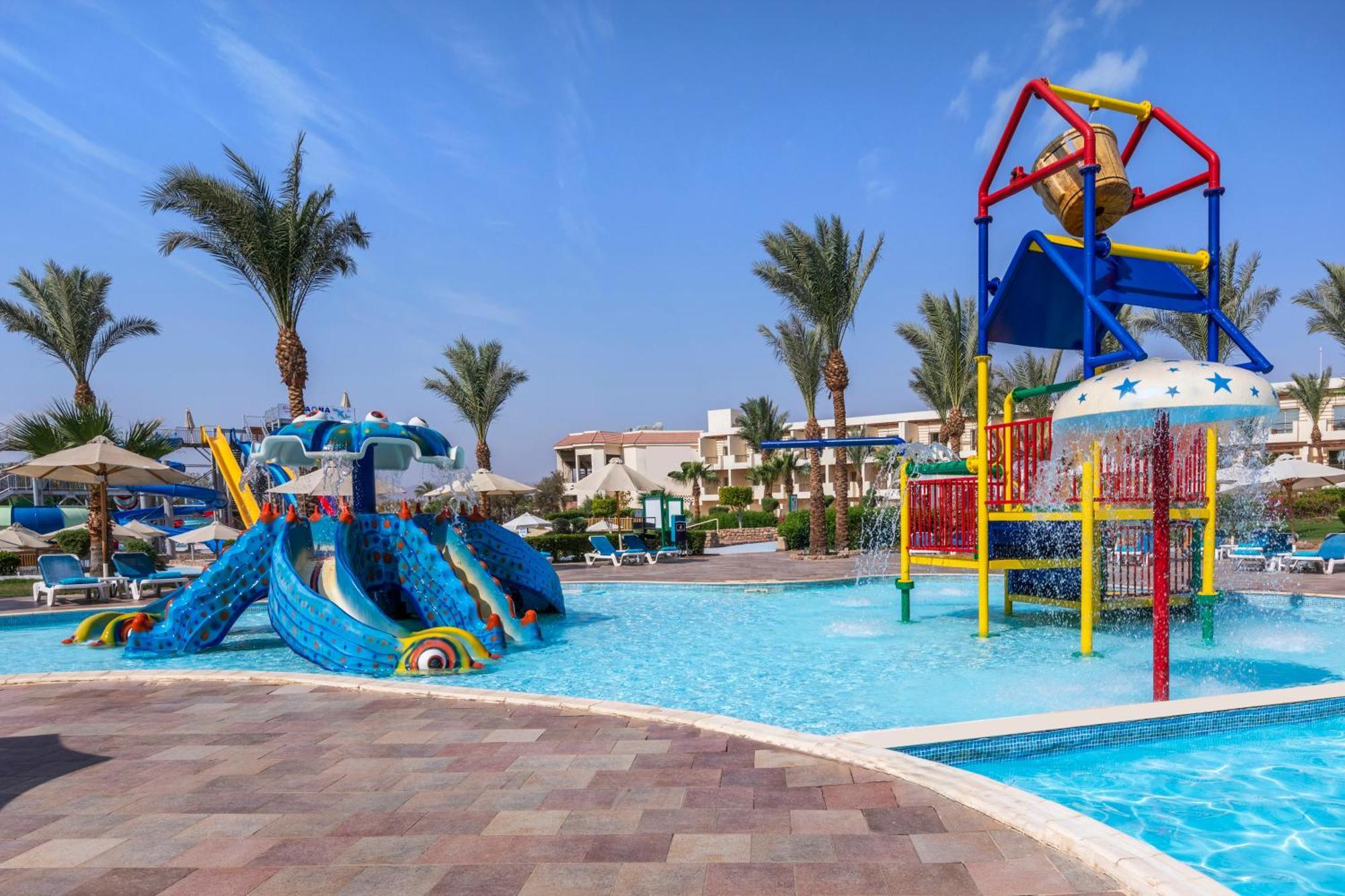 Xperience Kiroseiz Aquapark Premier-Naama Bay Hotel Sharm-el-Sheikh Buitenkant foto Aqua Park at the Hilton Hurghada
